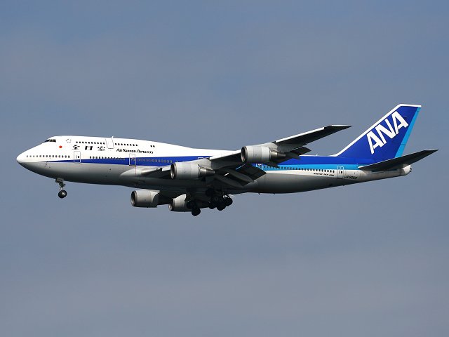 全日空／ボーイング747－400D型機（JA8966